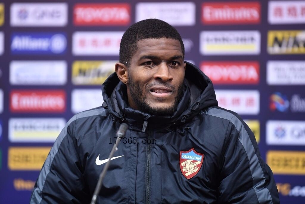 夏洛特黄蜂发布备战花絮；赛后复出首秀；亚冠任务艰巨；更衣室氛围转暖的简单介绍